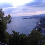 The House On The Апартаменти